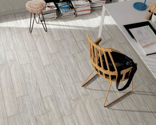 Buy Dustproof 600mm Width Wooden Porcelain Tiles Grain Light Gray 150x900mm online manufacture