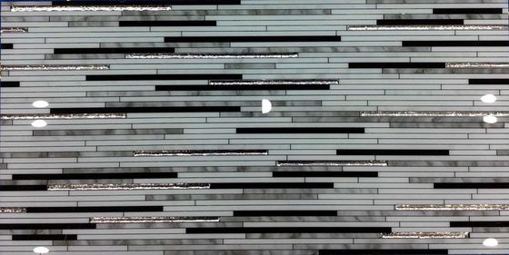 Buy 500SQM 9.5mm Flower Pattern Tiles , 30x60cm Decorative Floor Tiles Golden Silver Line online manufacture