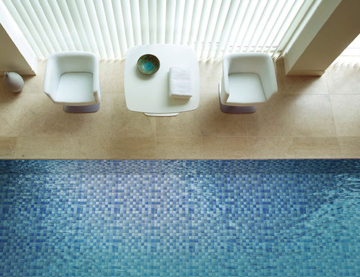 Buy Skidproof SGS White Mosaic Swimming Pool Tiles , Multicolor Clay Ceramic Pool Tile online manufacture