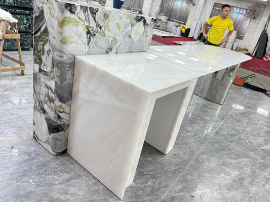 Moisture-proof Stunning Decorative Wear-resistant Elegant Durable Firebrick Eco-friendly Anti-slip White Luxury Stone Countertop Polished Marble Slabs Island Table for Dinning Room and Hotel
