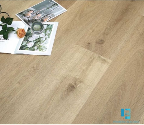 Oak Wooden SPC LVT Click Flooring for Bathroom Kitchen Interior